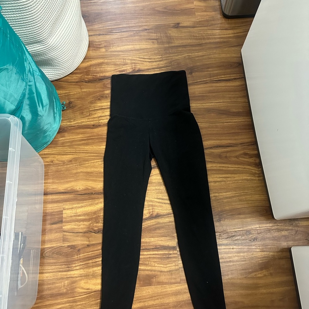 Women’s Old Navy Classic Black Maternity Leggings